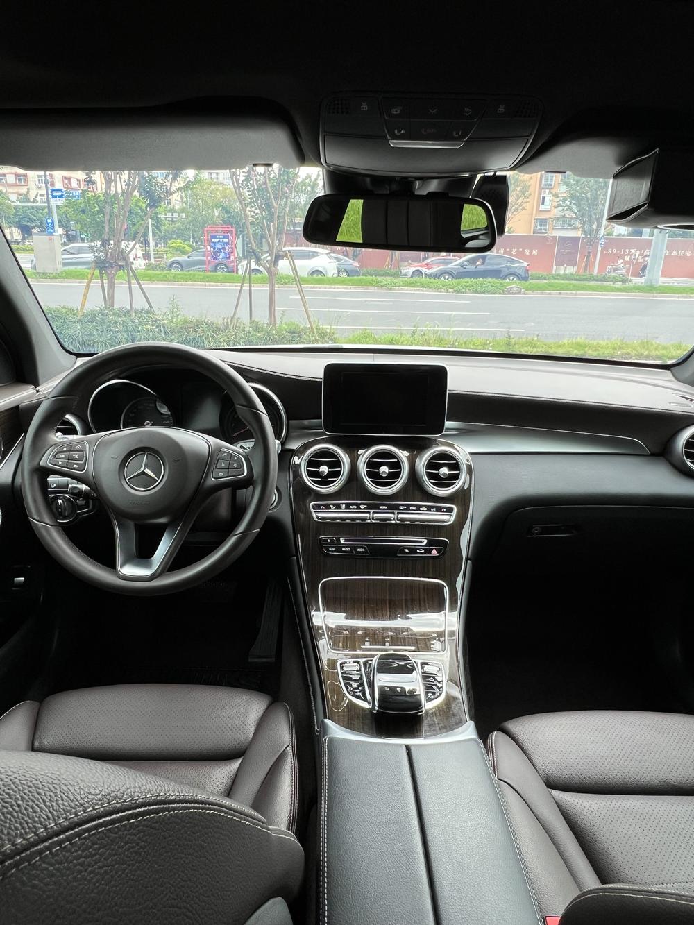 Mercedes-Benz GLC 2018 GLC 260 4MATIC Luxury – фото 8
