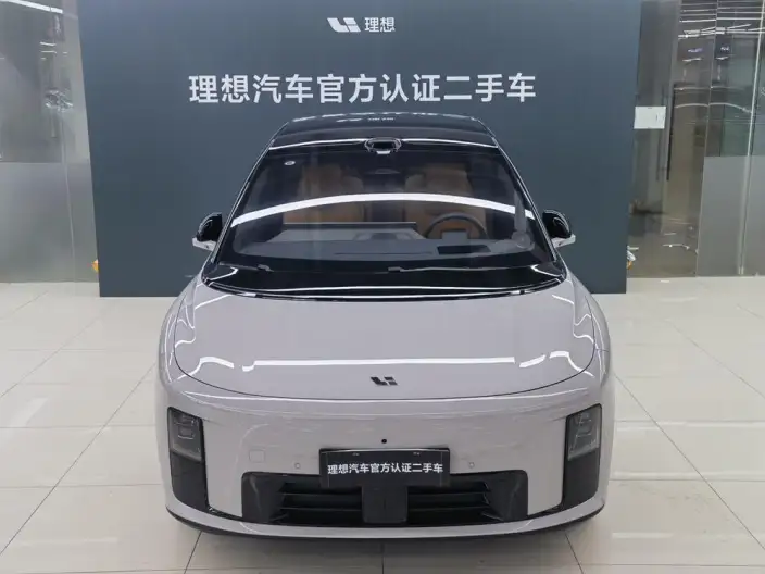 Li Auto i8 2025 Model Standard Edition
