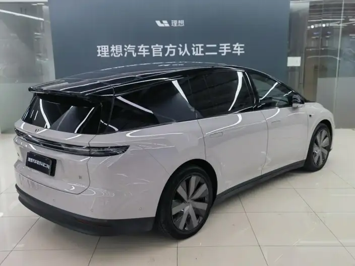 Li Auto i8 2025 Model Standard Edition – фото 6