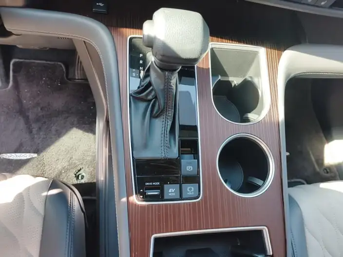 Toyota Sienna 2024 Model Hybrid 2.5L Comfort Edition – фото 9