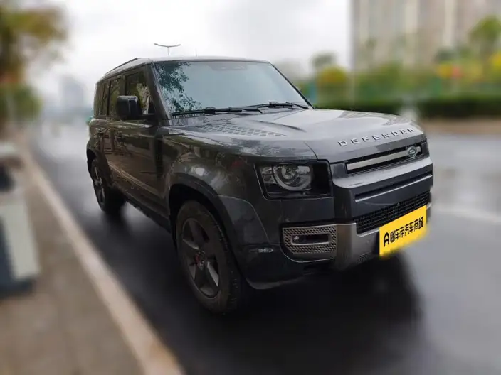 Land Rover Defender 2025 Model 110 3.0T P400 HSE X-Dynamic
