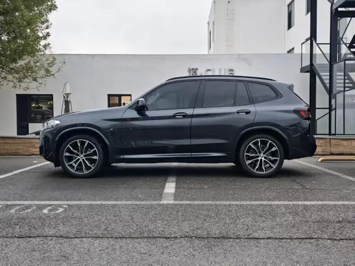 BMW X3 2023 Model xDrive30i Leading Model M Night Set – фото 3