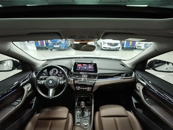 BMW X1 2022 Model sDrive25Li Leading Model – фото 9