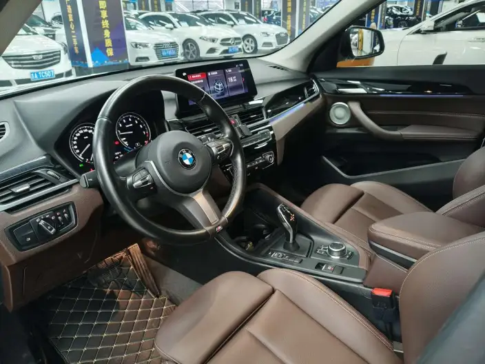 BMW X1 2022 Model sDrive25Li Leading Model – фото 10