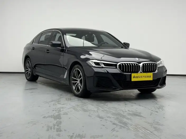 BMW 5 Series 2022 Model Facelift II 525Li M Sports Set – фото 3