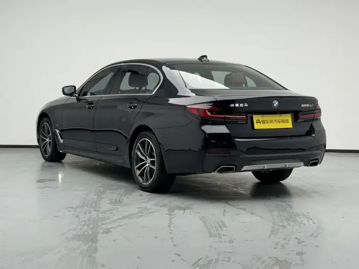 BMW 5 Series 2022 Model Facelift II 525Li M Sports Set – фото 5