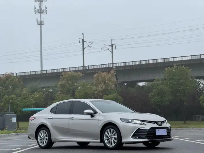 Toyota Camry 2021 Model 2.0G Deluxe Edition