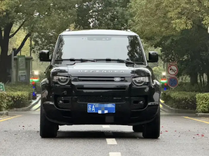 Land Rover Defender 2023 Model 110 3.0T P400 X-Dynamic HSE