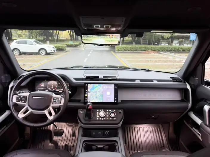 Land Rover Defender 2023 Model 110 3.0T P400 X-Dynamic HSE – фото 10