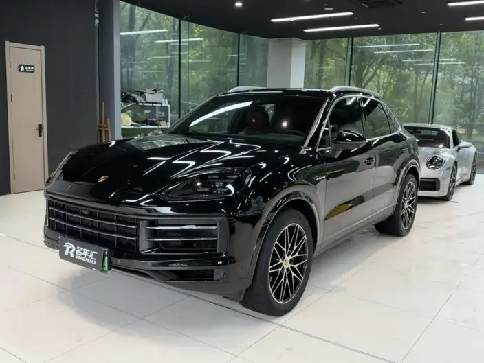 Cayenne E-Hybrid 2025 Model Cayenne E-Hybrid 2.0T