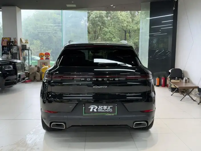 Cayenne E-Hybrid 2025 Model Cayenne E-Hybrid 2.0T