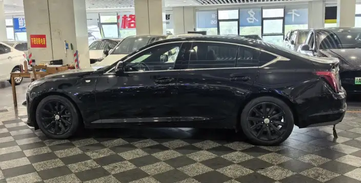 Cadillac CT5 2022 Model 28T Fashion Model