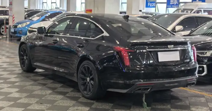 Cadillac CT5 2022 Model 28T Fashion Model