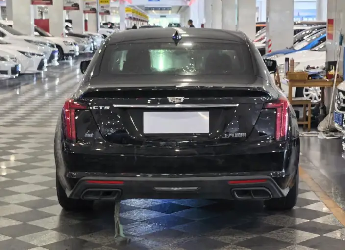 Cadillac CT5 2022 Model 28T Fashion Model – фото 5