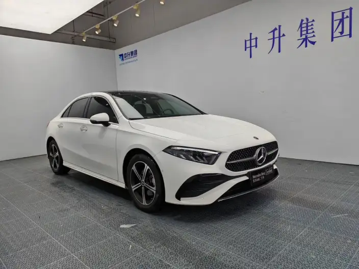 Mercedes-Benz A-class 2024 Model Facelift A 200 L Fashion Edition – фото 3