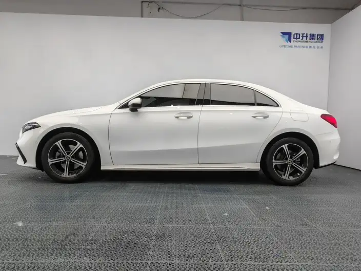 Mercedes-Benz A-class 2024 Model Facelift A 200 L Fashion Edition – фото 4