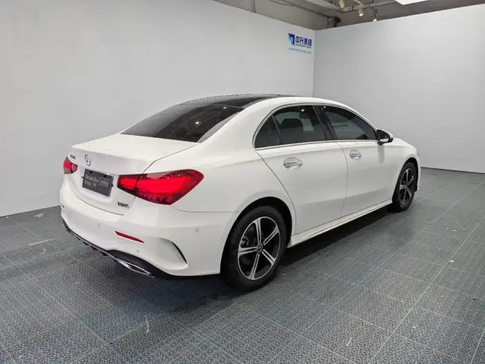 Mercedes-Benz A-class 2024 Model Facelift A 200 L Fashion Edition – фото 7