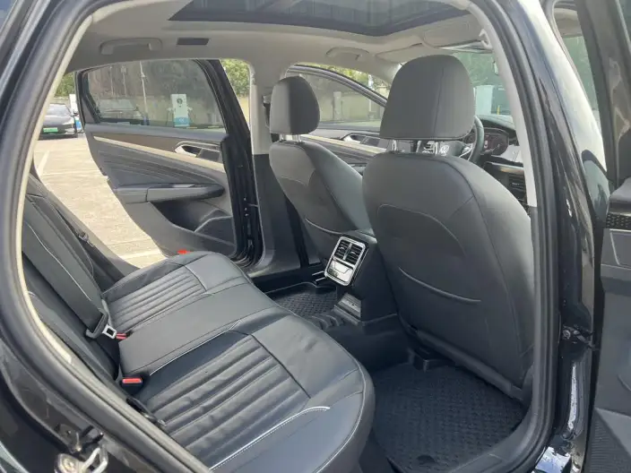 Volkswagen Passat 2023 Model Facelift 330TSI Elite Edition – фото 9