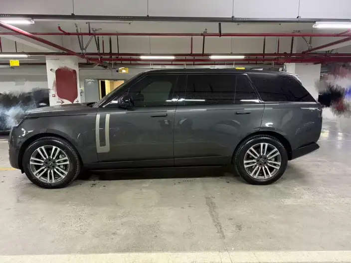 Range Rover 2023 Model Facelift 3.0 L6 400PS Shengshi Extended Edition