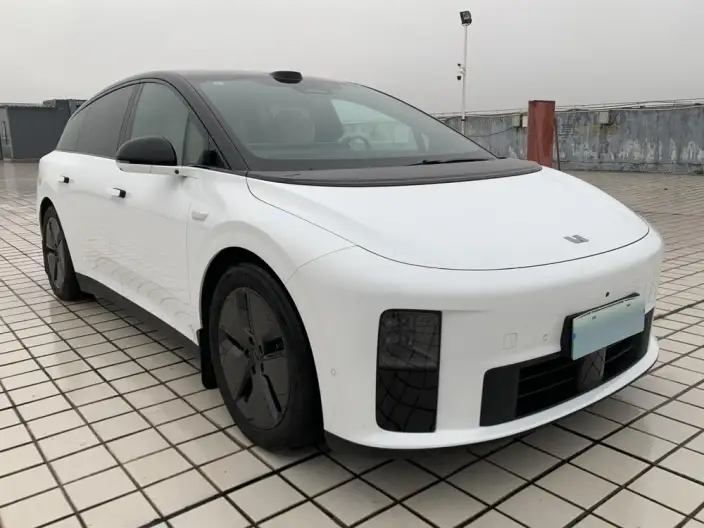 Li Auto i6 2025 Model 2WD Standard Edition