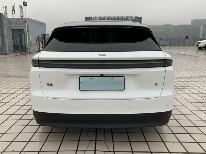 Li Auto i6 2025 Model 2WD Standard Edition – фото 5