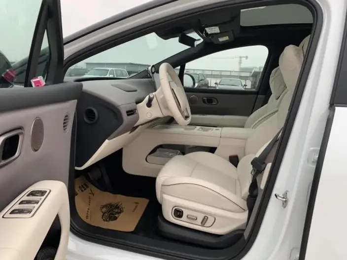 Li Auto i6 2025 Model 2WD Standard Edition – фото 8