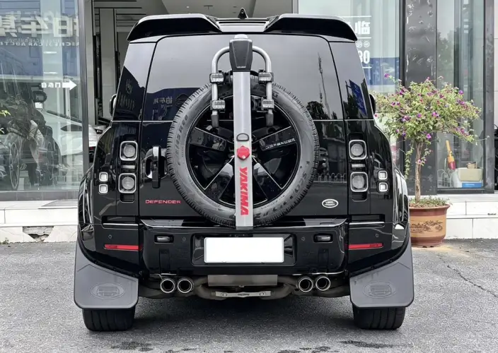 Land Rover Defender 2023 Model 110 5.0T V8 – фото 5