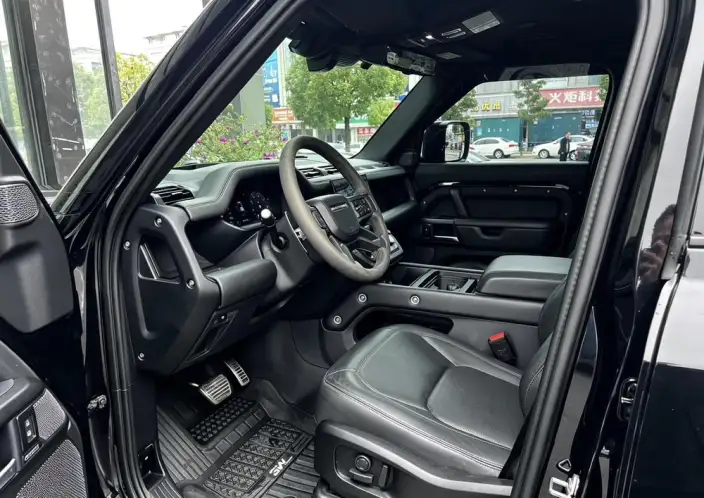 Land Rover Defender 2023 Model 110 5.0T V8 – фото 8