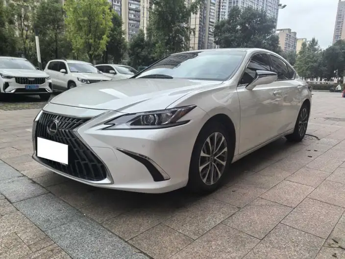 Lexus ES 2022 Model 200 Superior Edition