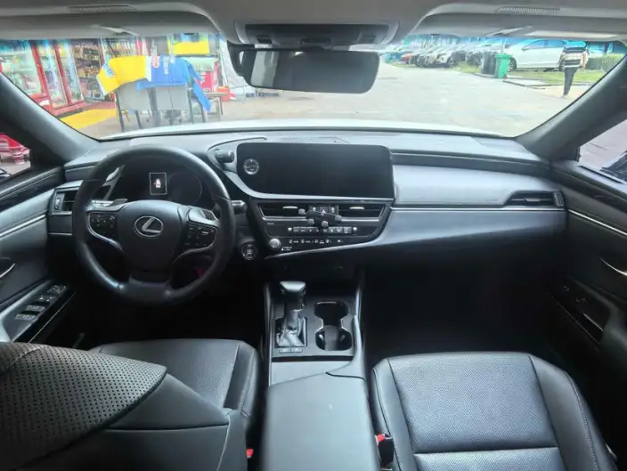 Lexus ES 2022 Model 200 Superior Edition – фото 5