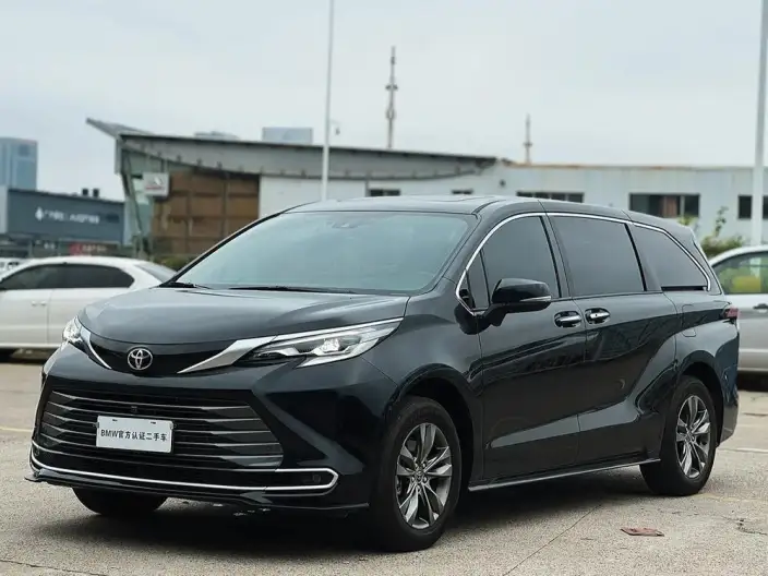 Toyota Sienna 2026 Model Hybrid 2.5L 4WD Premium Edition