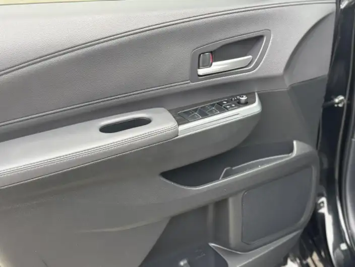 Toyota Sienna 2026 Model Hybrid 2.5L 4WD Premium Edition – фото 8