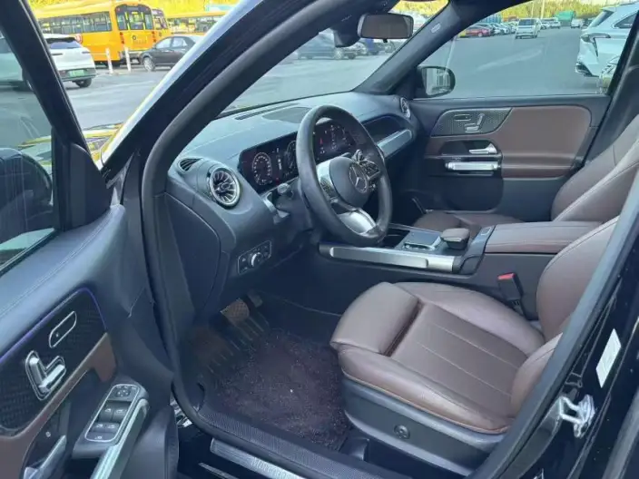 Mercedes-Benz GLB 2024 Model GLB 220 Fashion Model – фото 8