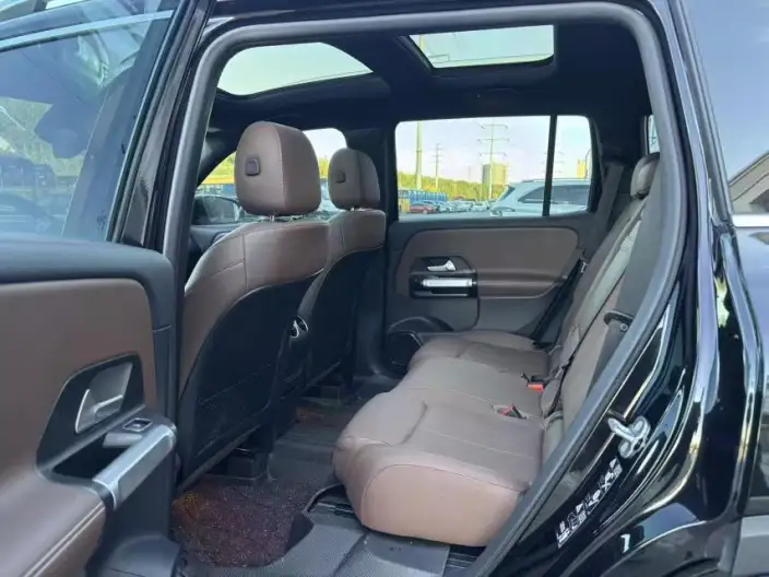 Mercedes-Benz GLB 2024 Model GLB 220 Fashion Model – фото 9