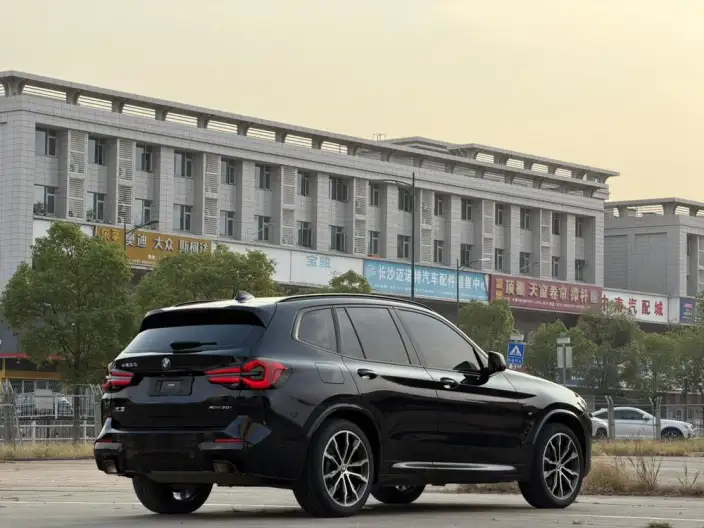 BMW X3 2022 Model Facelift II xDrive30i Exclusive Model M Night Set – фото 6