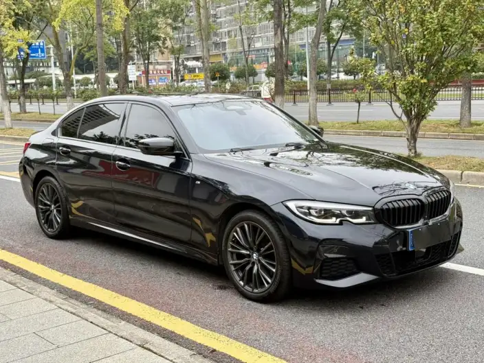 BMW 3 Series 2022 Model 325Li M Sports Night Set