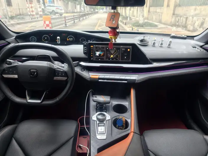 Changan UNI-V 2023 Model 1.5T Noble Model – фото 7
