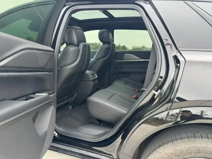Cadillac XT5 2025 Model 28T 4WD Luxury Model – фото 9