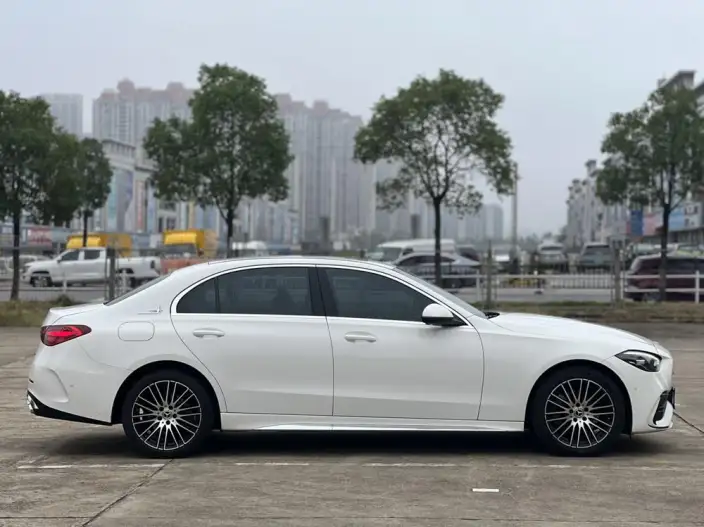 Mercedes-Benz C-Class 2023 Model C 200 L Sports Edition – фото 7