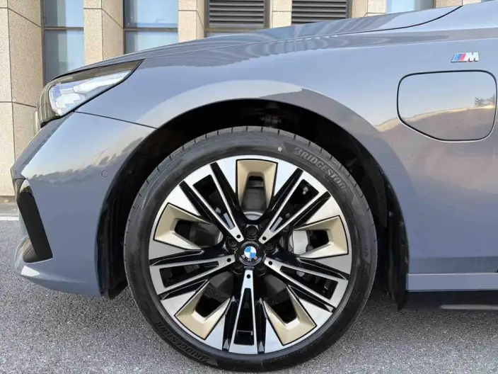 BMW i5 2025 Model eDrive40L M Sports Set – фото 6