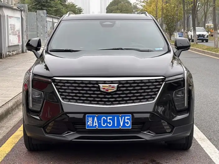 Cadillac XT4 2024 Model Facelift 28T 2WD Luxury Model