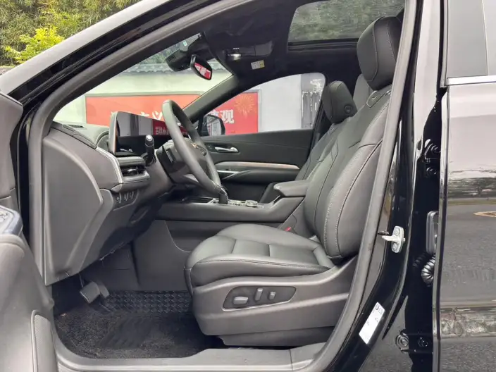 Cadillac XT4 2024 Model Facelift 28T 2WD Luxury Model – фото 10