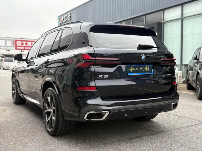 BMW X5 2025 Model xDrive30Li Exclusive Model M Sports Night Set