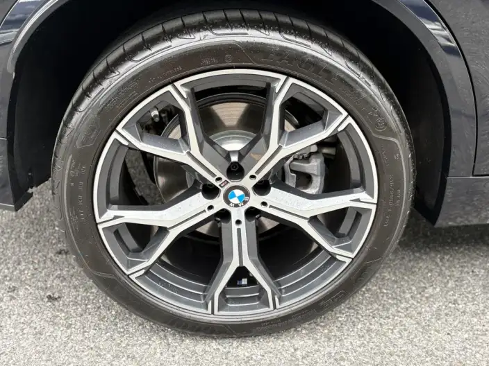 BMW X5 2025 Model xDrive30Li Exclusive Model M Sports Night Set – фото 8