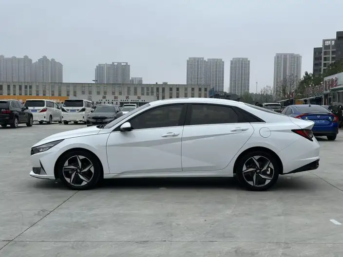 Hyundai Ioniq 2022 Model 1.5L CVT LUX Premium Edition