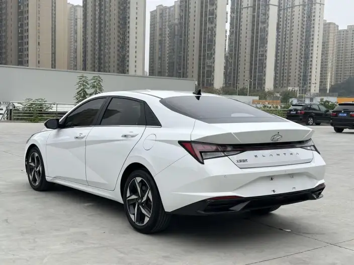 Hyundai Ioniq 2022 Model 1.5L CVT LUX Premium Edition – фото 5