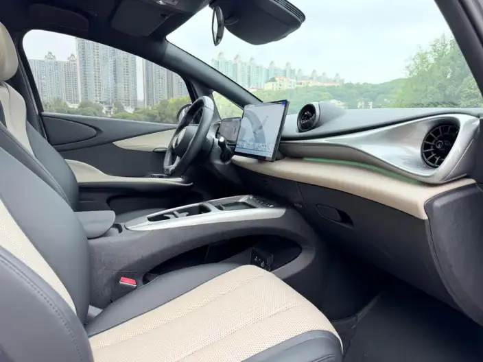 BYD Dolphin 2025 Model Smart Driving Edition 410KM Fashion Edition – фото 9