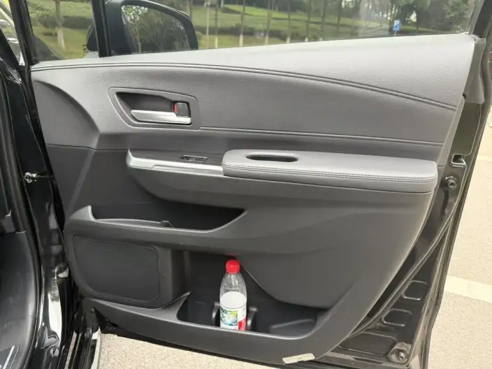 Toyota Sienna 2026 Model Hybrid 2.5L 4WD Premium Edition – фото 7