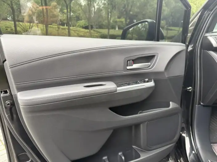 Toyota Sienna 2026 Model Hybrid 2.5L 4WD Premium Edition – фото 8