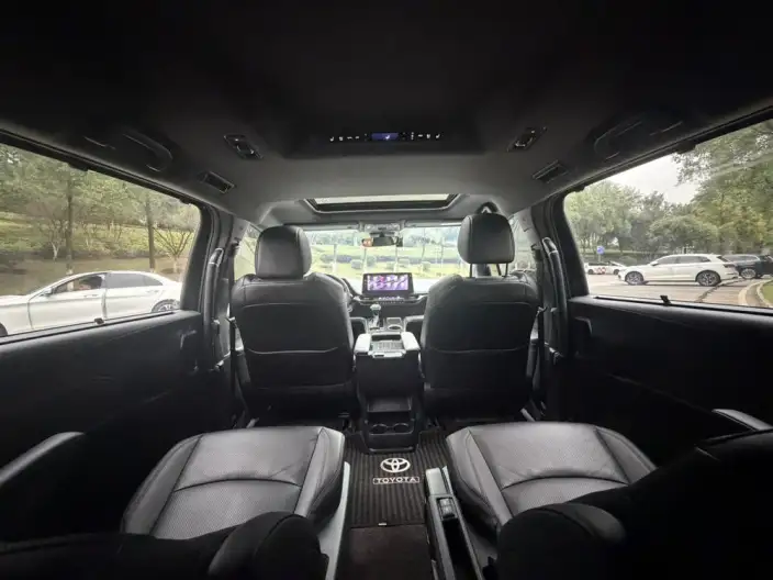 Toyota Sienna 2026 Model Hybrid 2.5L 4WD Premium Edition – фото 10